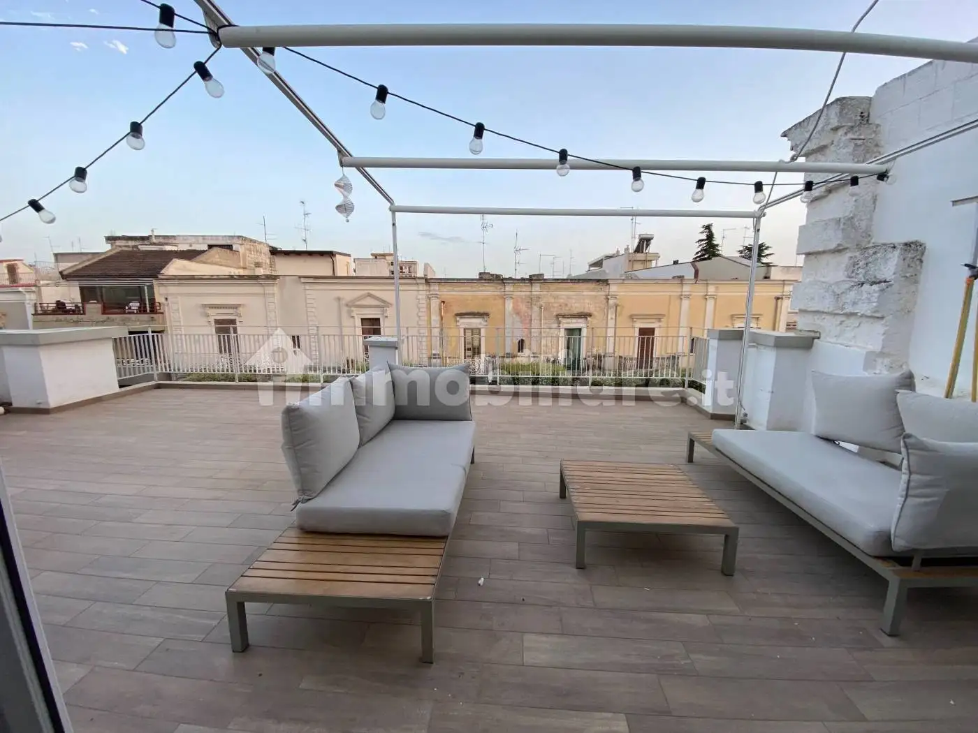 Palazzo - Edificio in Affitto - foto 3