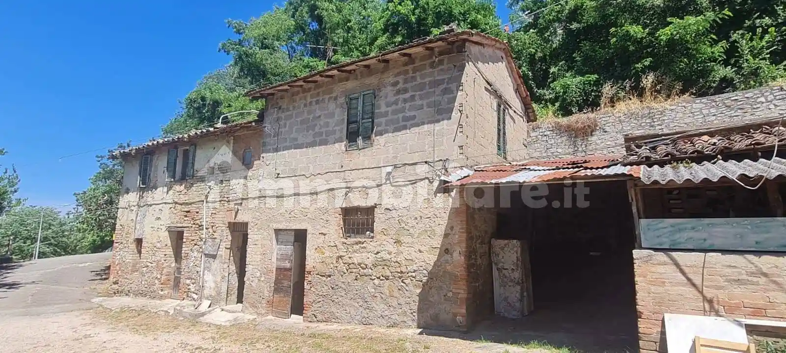 Rustico - Casale in vendita a Deruta