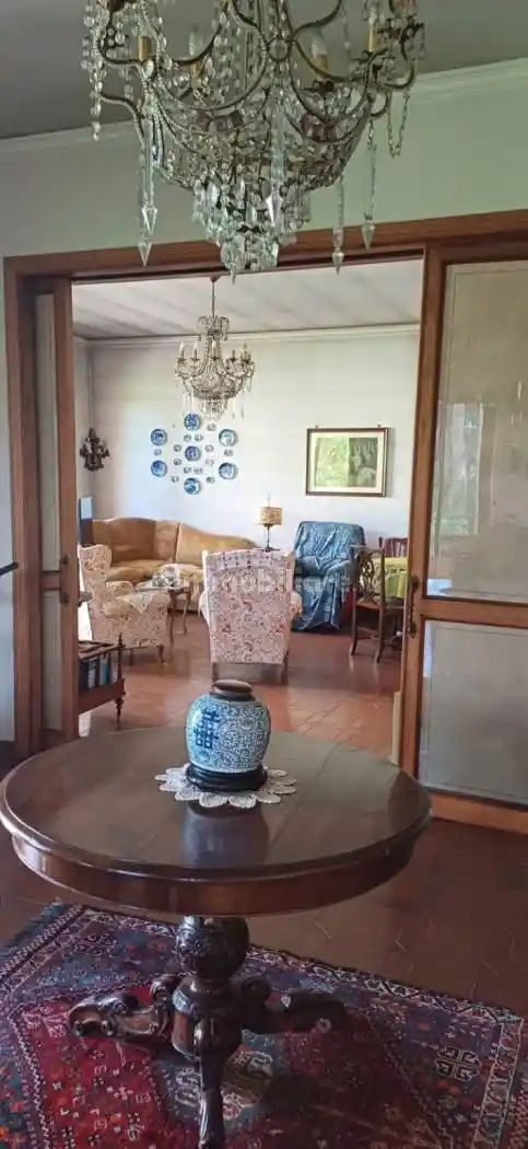 Villa in vendita a Carmignano