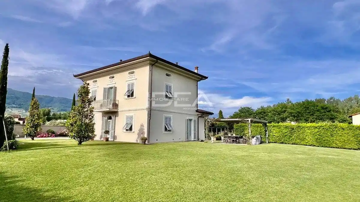 Villa in vendita a Capannori