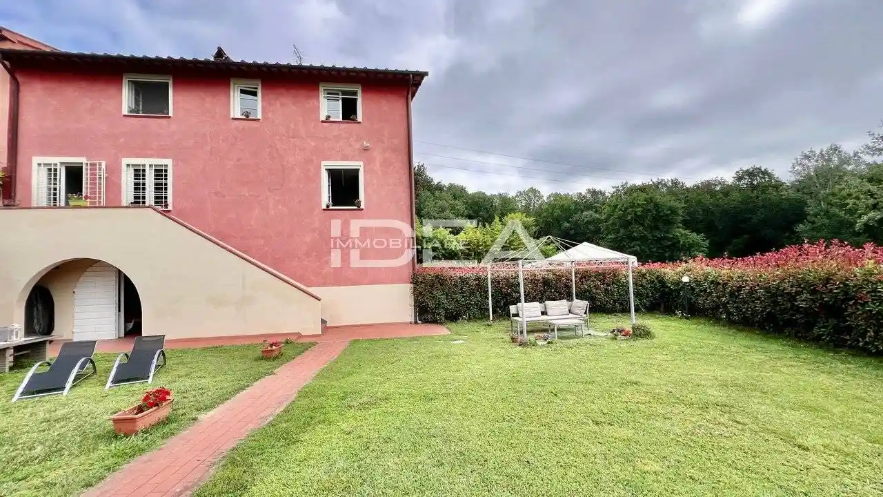 Rustico - Casale in vendita a Capannori