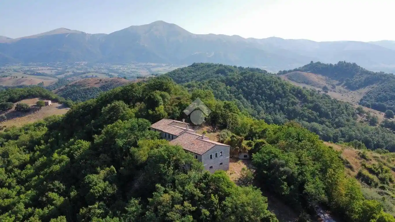 Casa indipendente in vendita a Gubbio