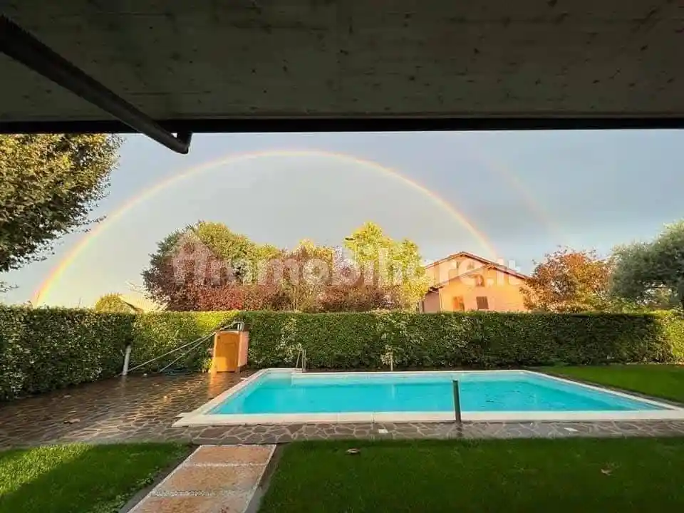 Villa in vendita a Covo