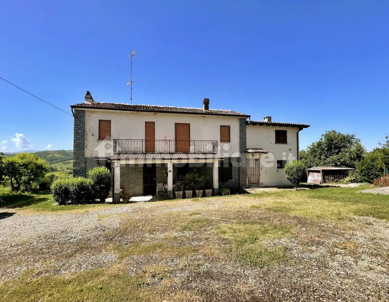 Villa in vendita a Montecalvo Versiggia