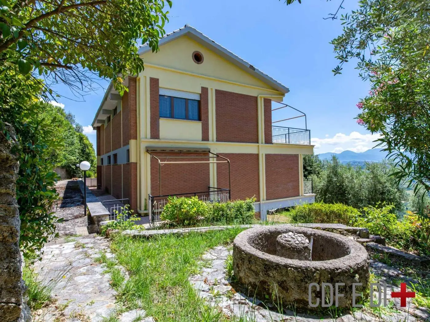 Villa in vendita a Mompeo