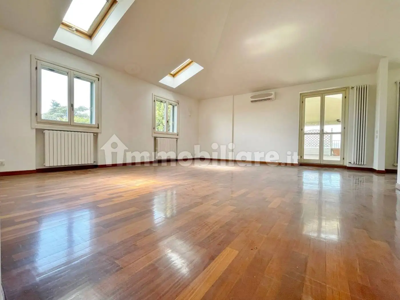 Attico - Mansarda in affitto a Merate