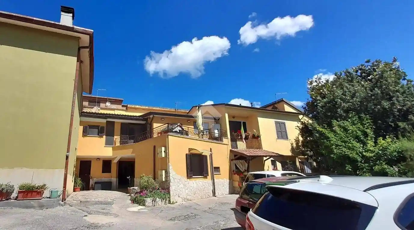 Casa indipendente in vendita a Alatri