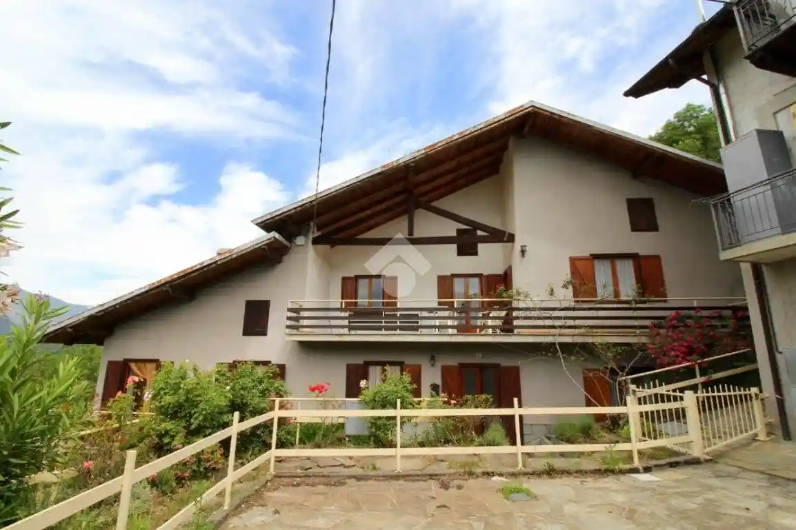 Casa indipendente in vendita a Pinasca