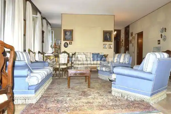 Appartamento in vendita a Vercelli