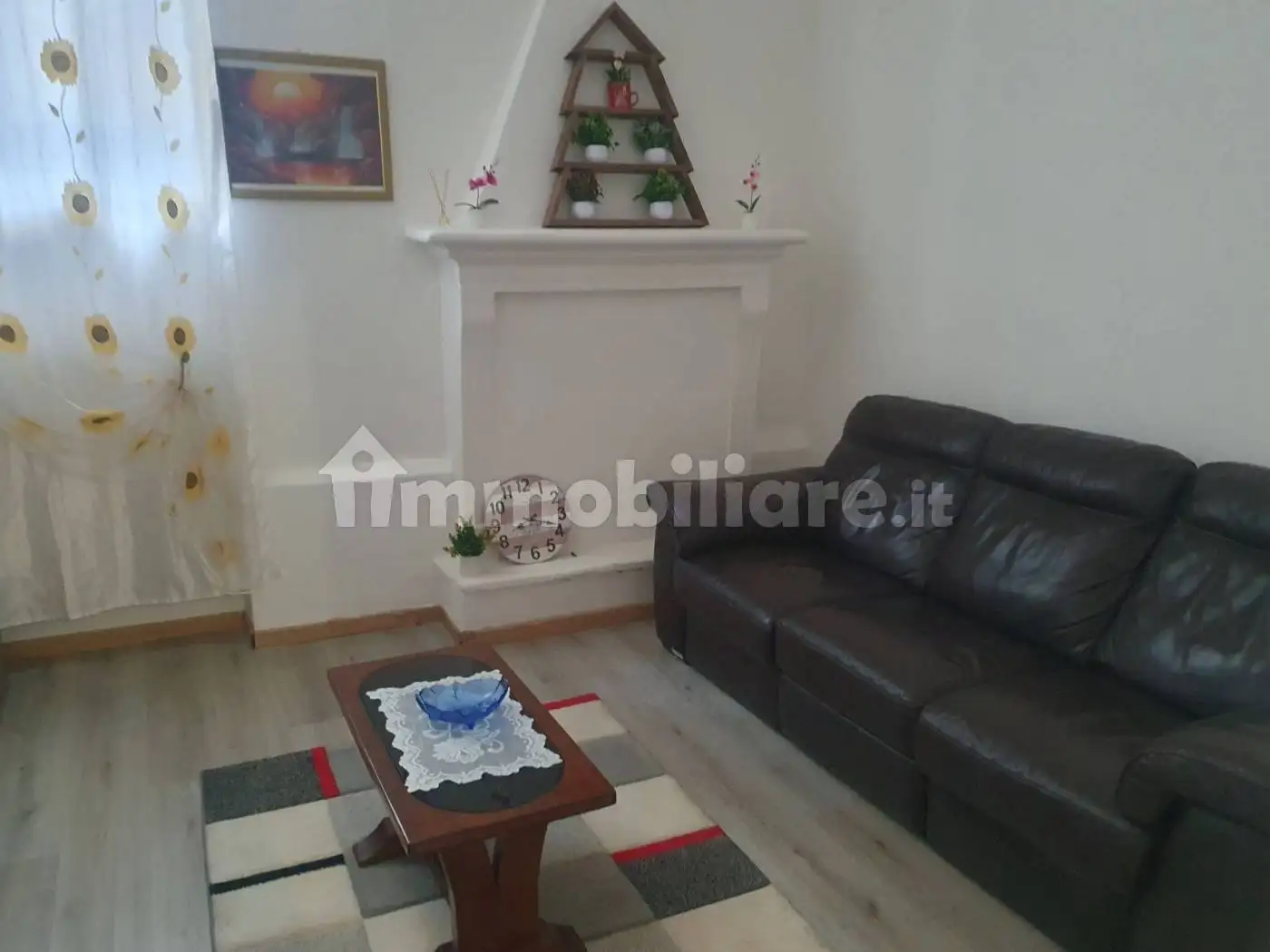 Appartamento in affitto a Angera