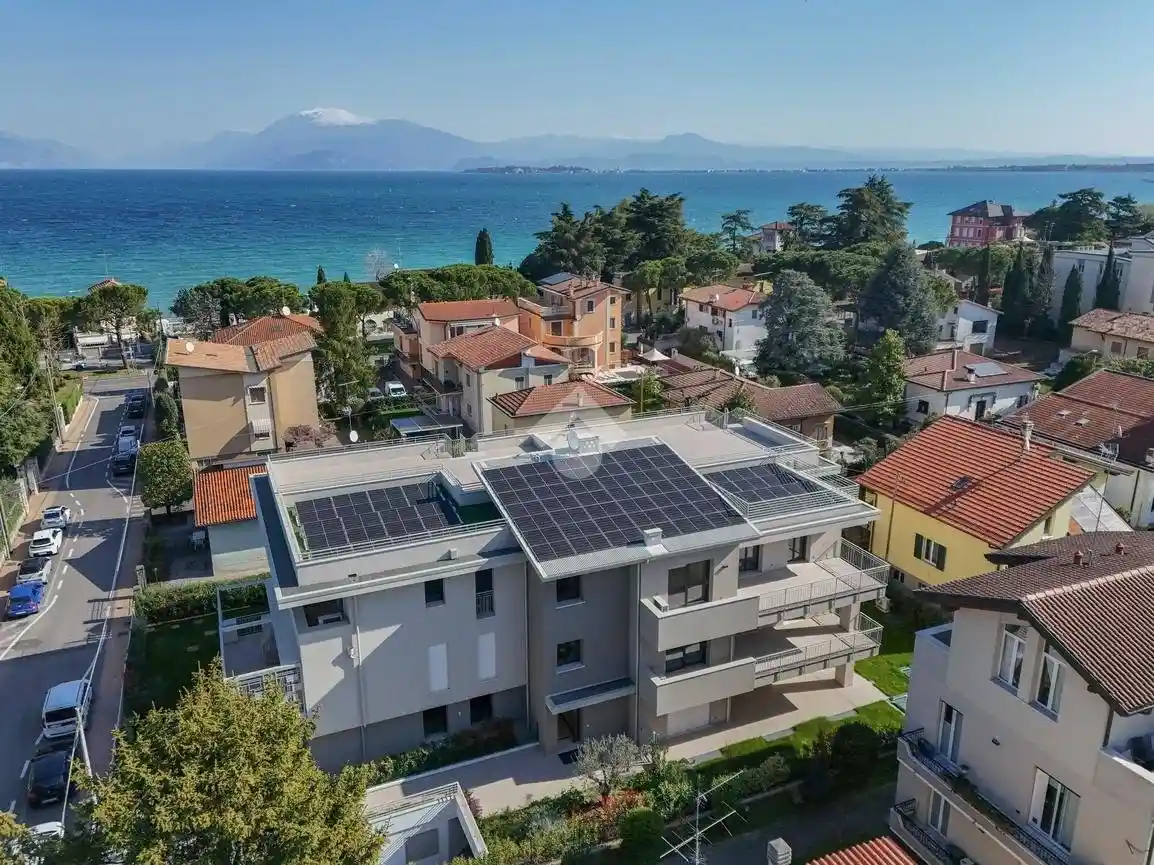 Appartamento in vendita a Desenzano del Garda