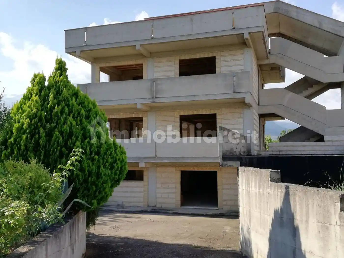 Palazzo - Edificio in vendita a Minturno
