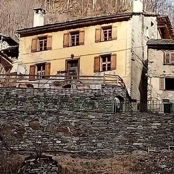 Casa indipendente in vendita a Alto Sermenza