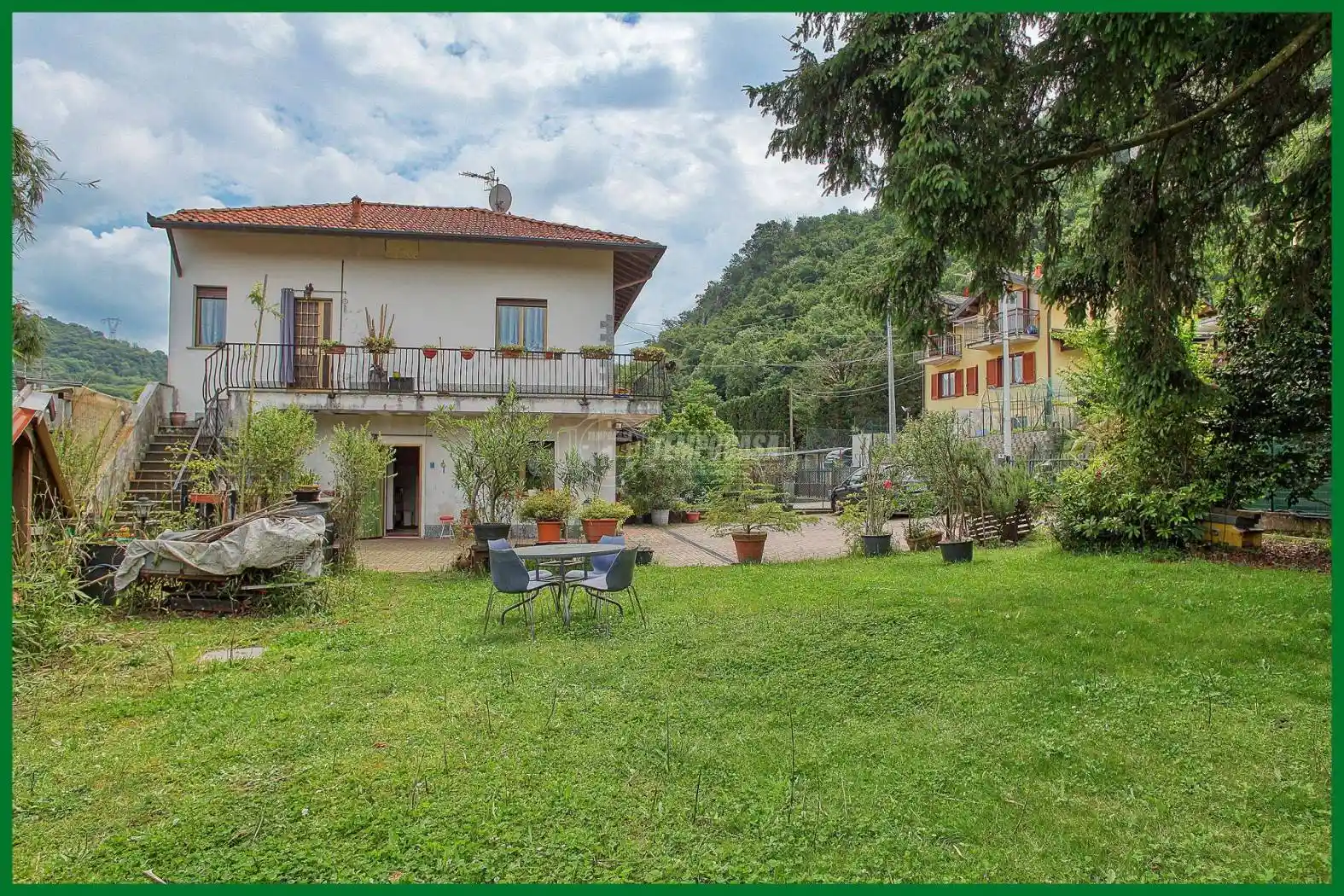 Casa indipendente in vendita a Bisuschio