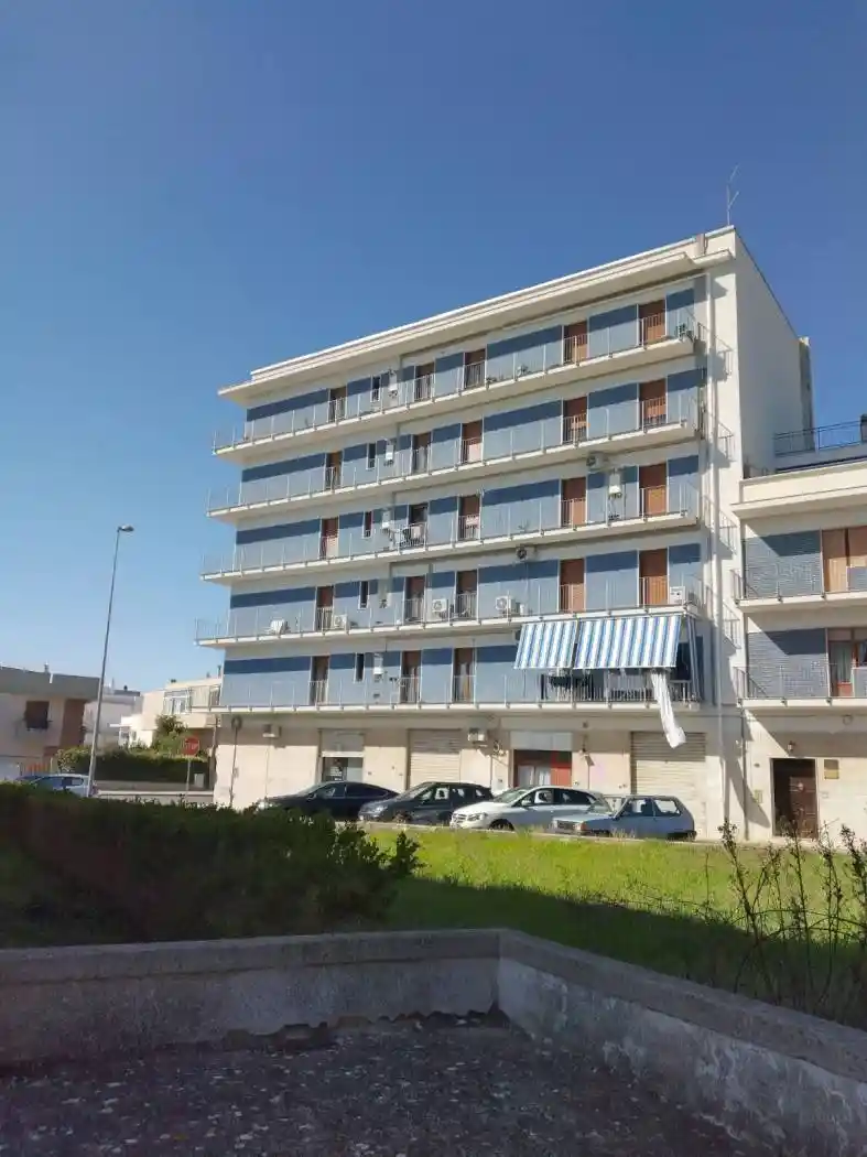 Palazzo - Edificio in vendita a Crispiano