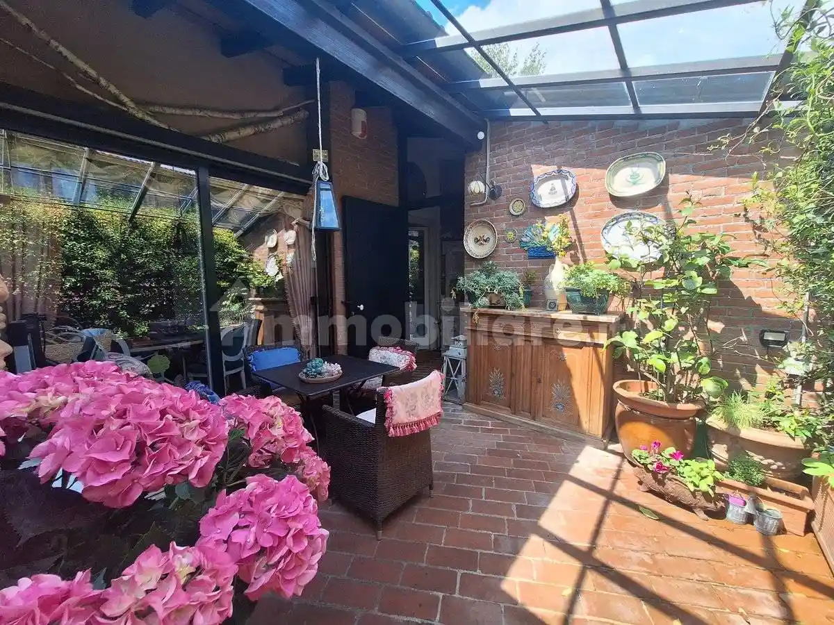 Appartamento in vendita a Travedona-Monate