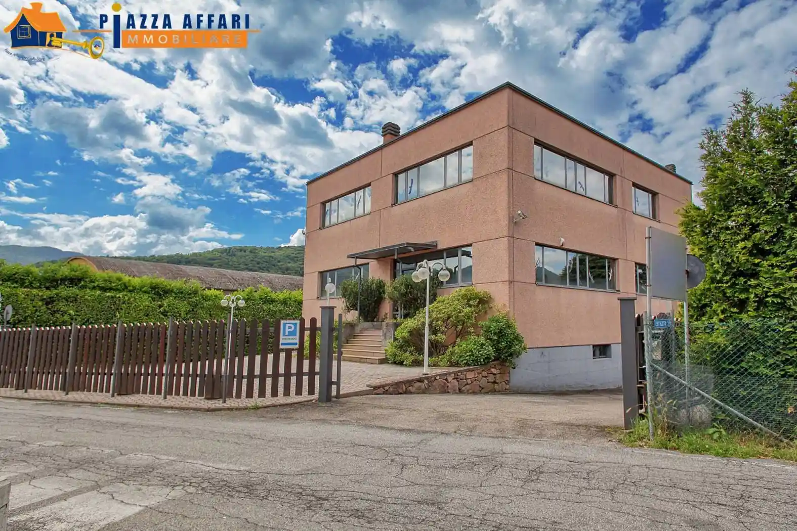 Villa in vendita a Cunardo