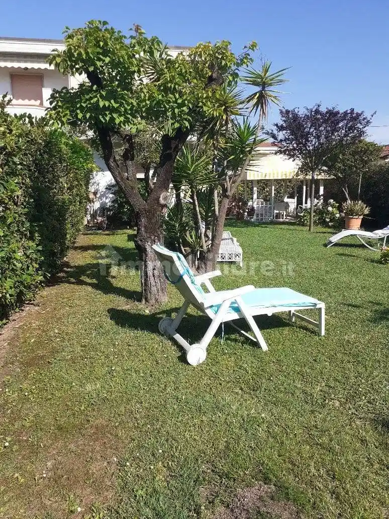 Appartamento in vendita a Massa