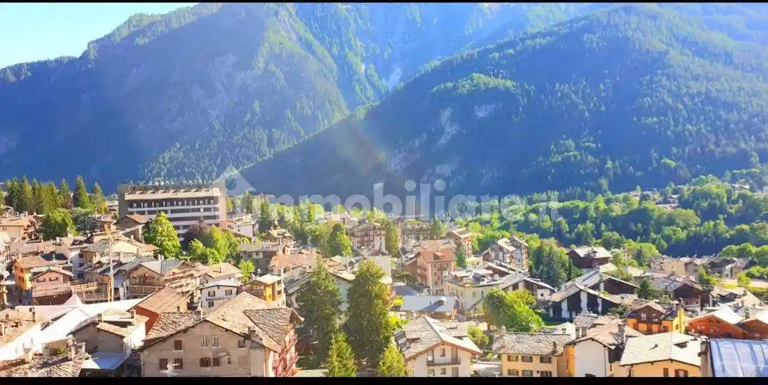 Appartamento in affitto a Courmayeur