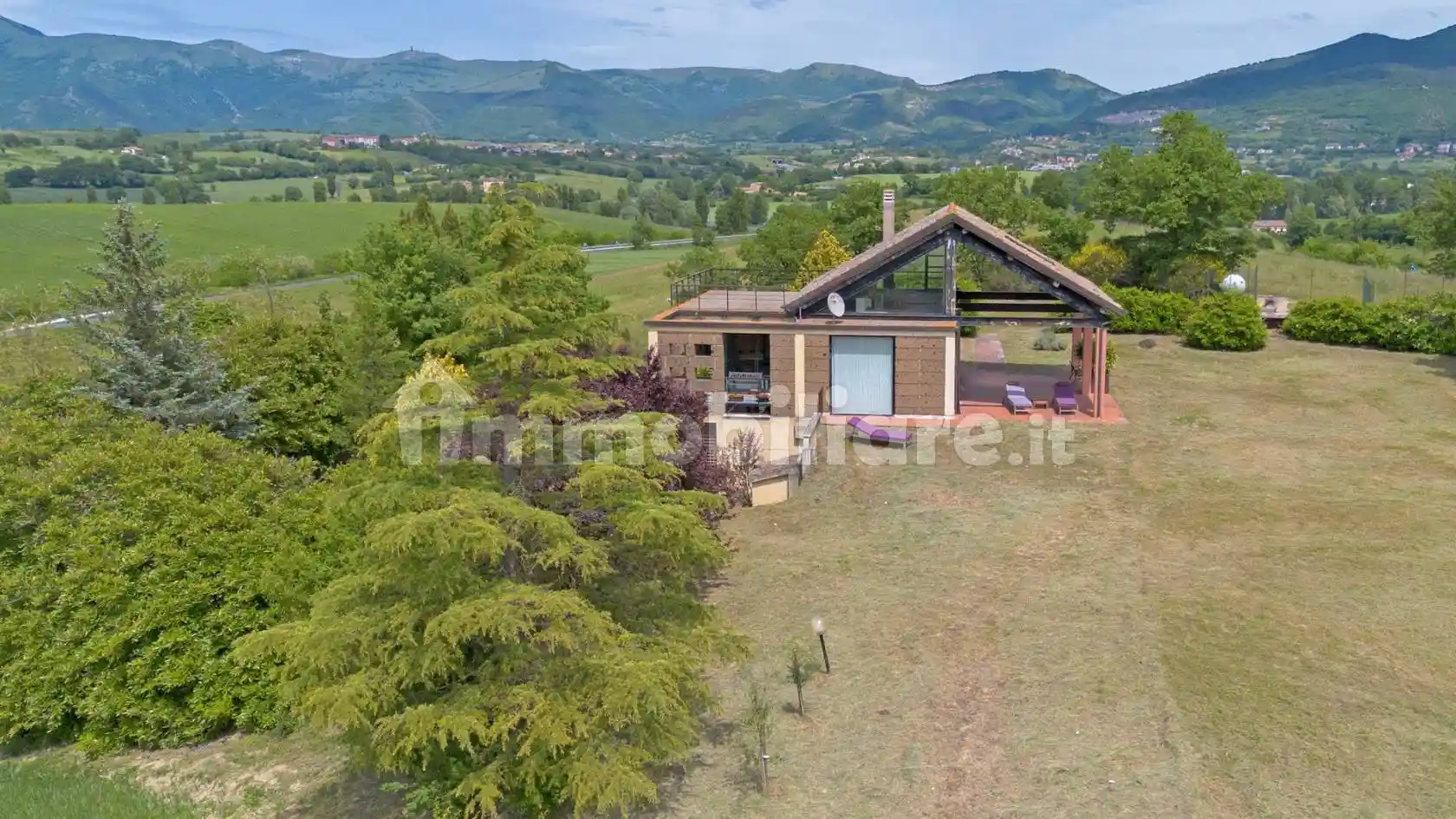 Villa in vendita a Gualdo Tadino