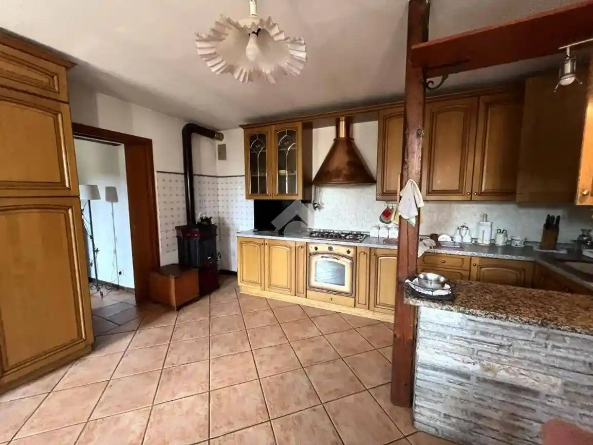 Villa in vendita a Valdobbiadene