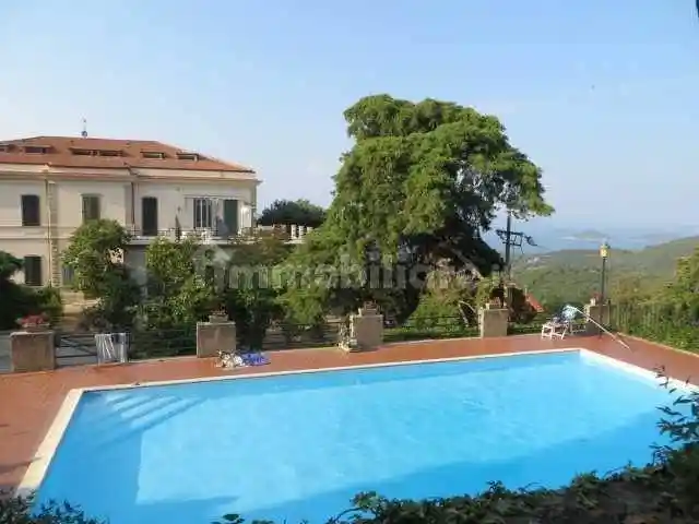 Appartamento in vendita a Marciana