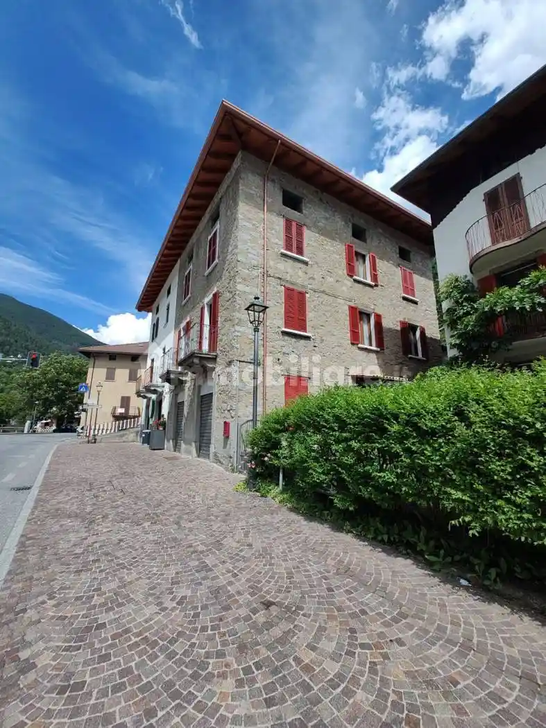 Casa indipendente in vendita a Ponte di Legno