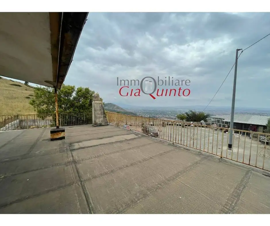 Casa indipendente in vendita a Caserta