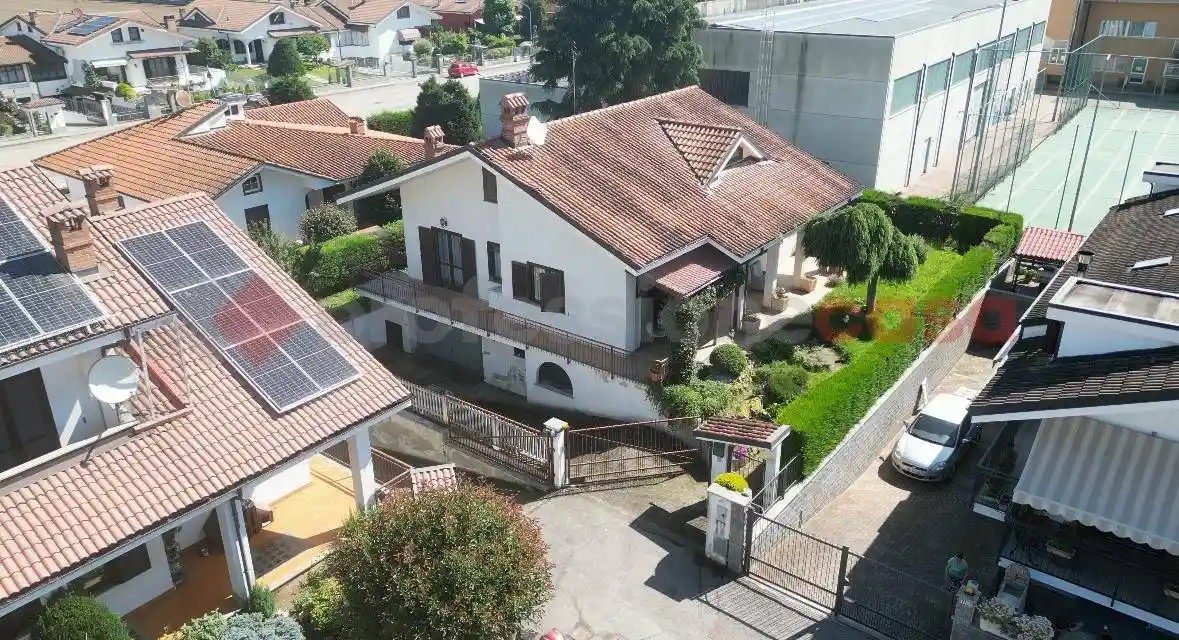 Villa in vendita a Airasca