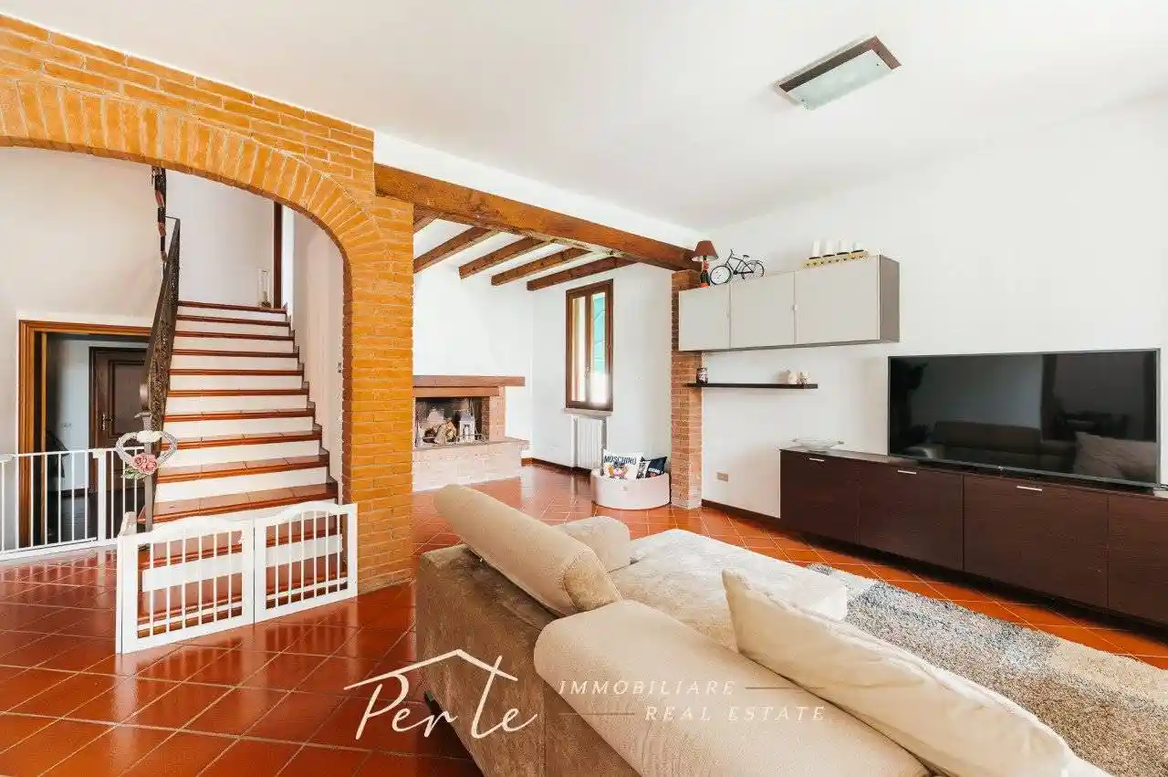 Villa in vendita a Borgo Virgilio