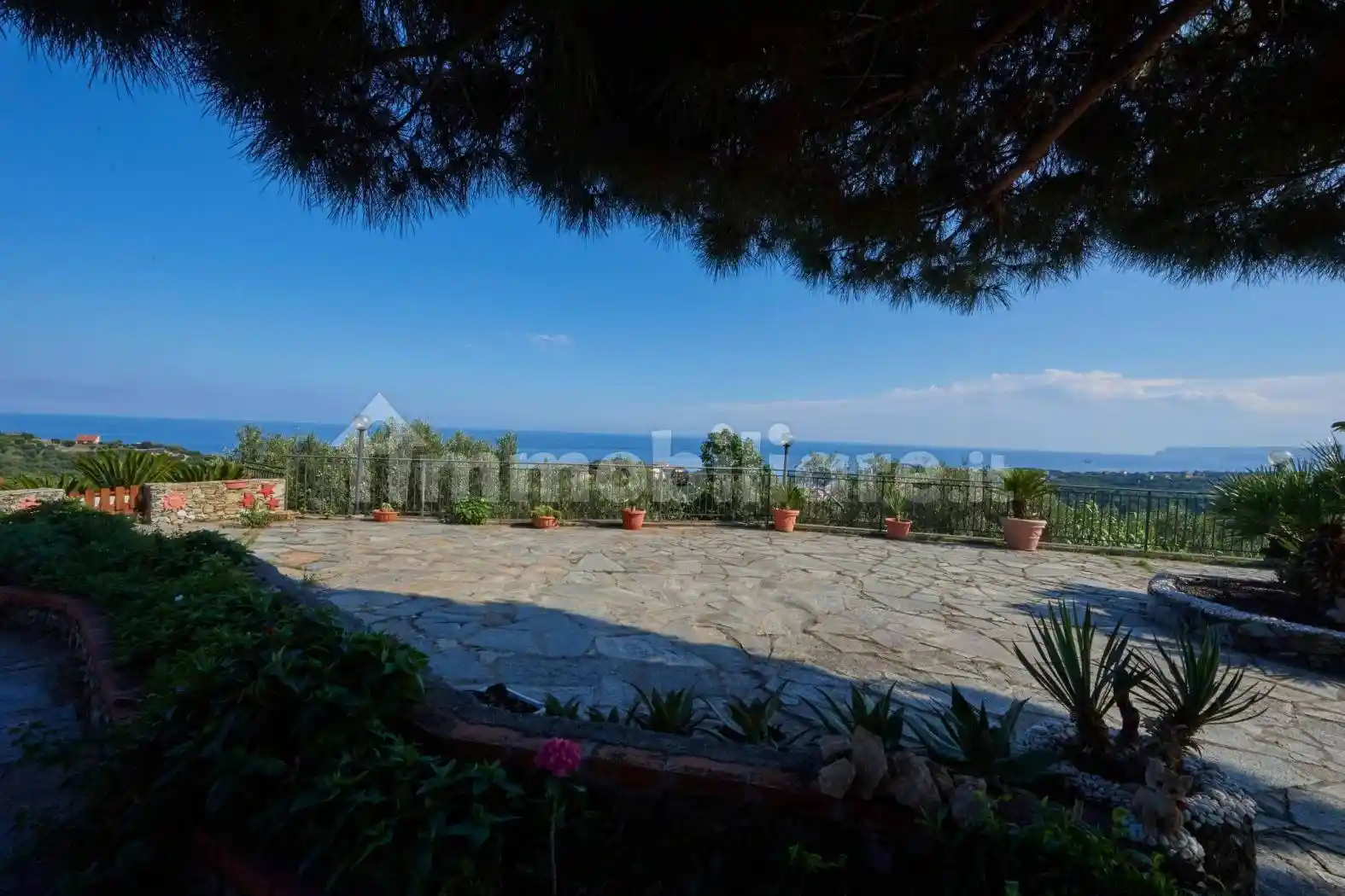 Villa in vendita a Celle Ligure