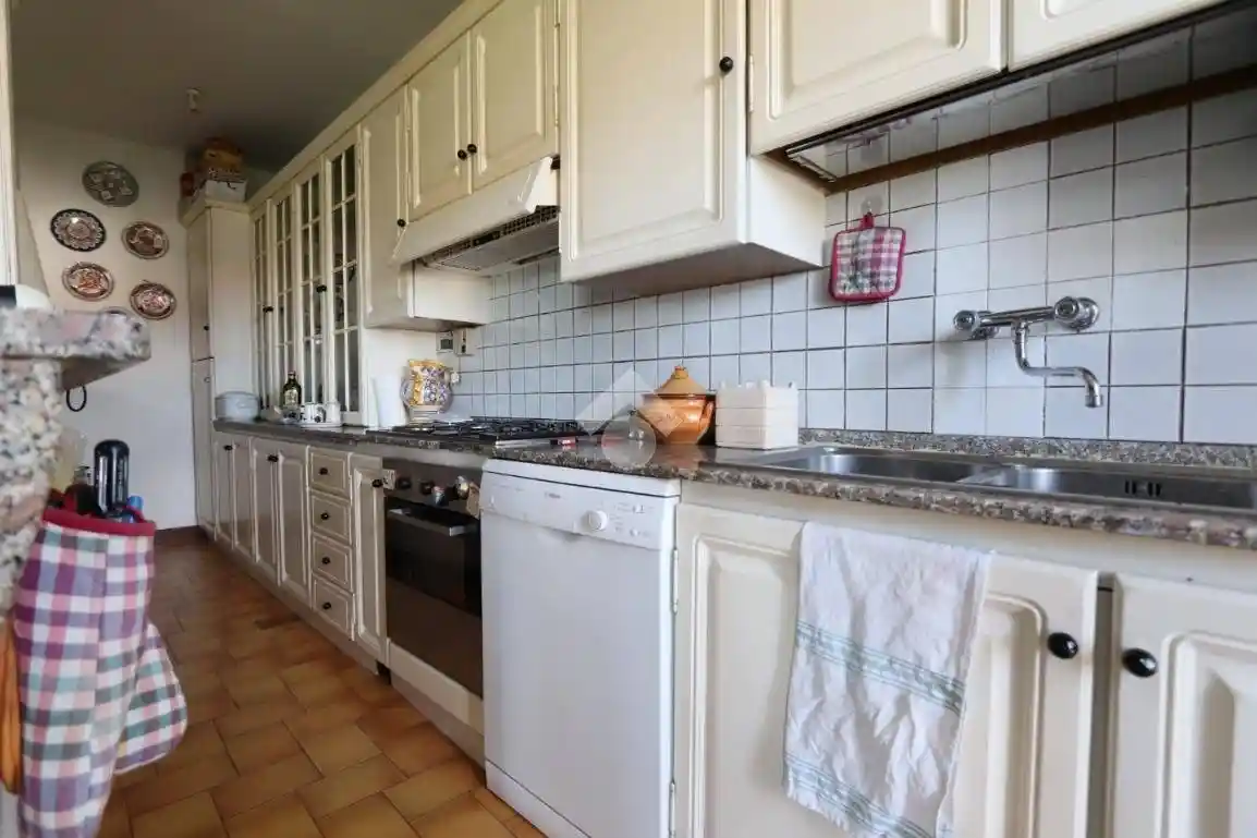 Quadrilocale via 24 Maggio 26, Centro, Alba Adriatica - foto 4