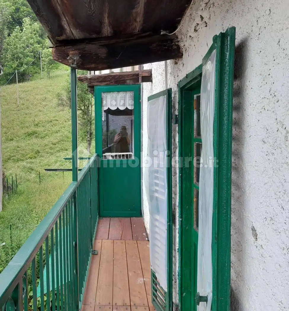 Bilocale frazione Cornetti 58, Centro, Balme