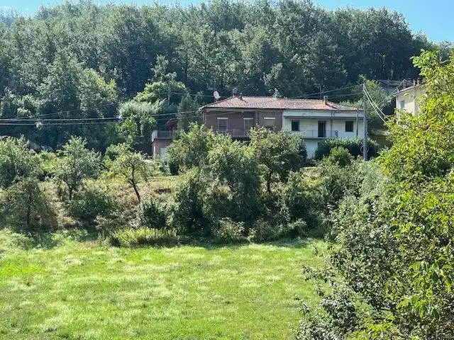 Casa indipendente in vendita a Albareto