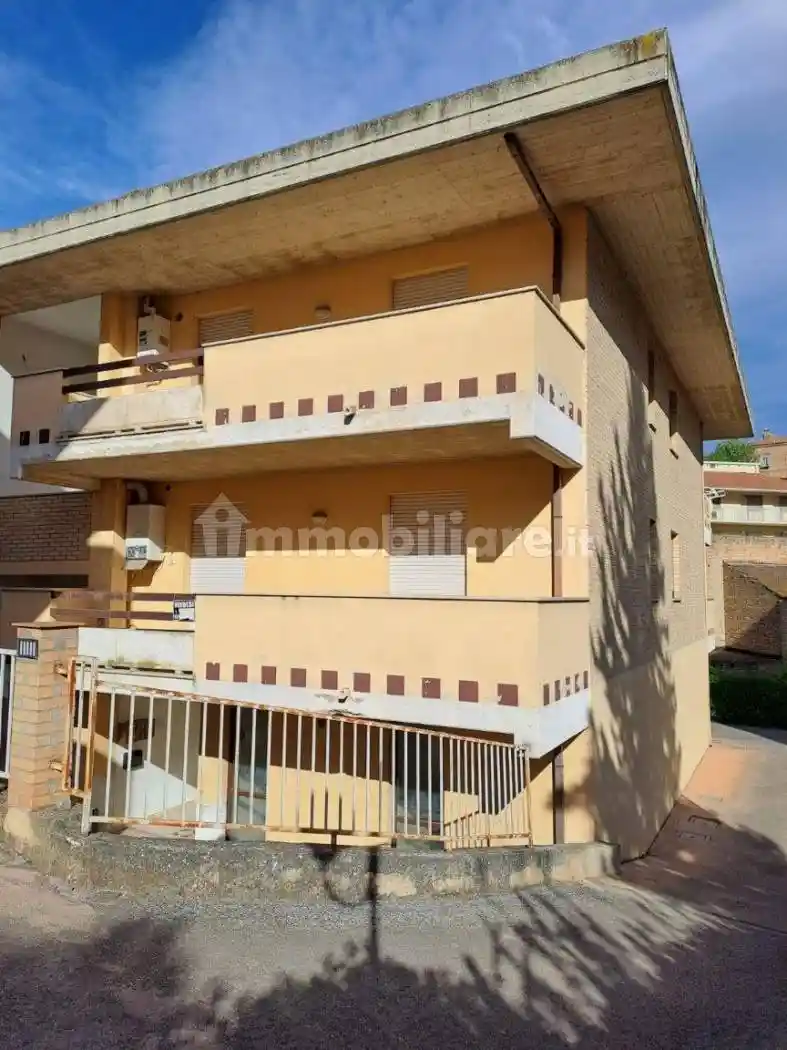 Trilocale 85 m², Centro, Loreto Aprutino - foto 3