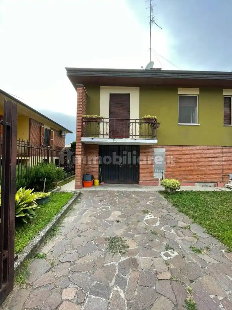 Villa in vendita a San Colombano al Lambro