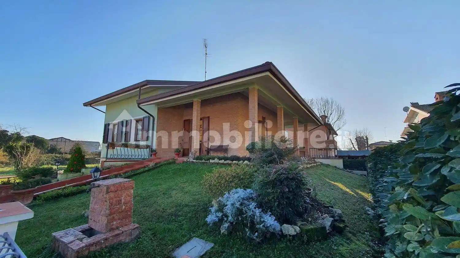 Villa in vendita a Jolanda di Savoia