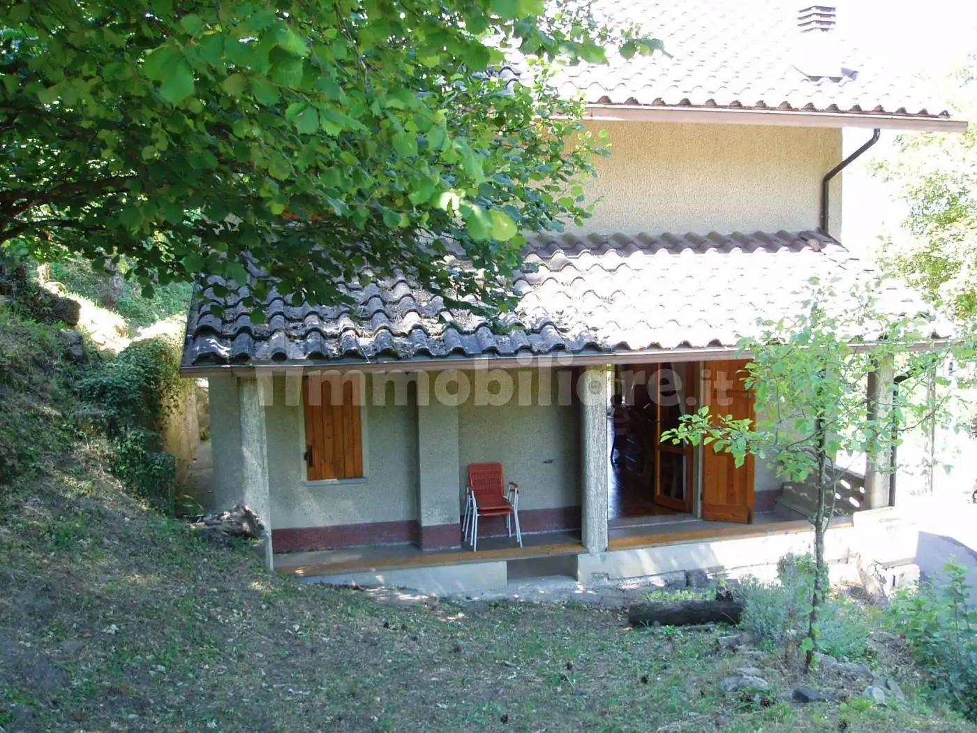 Casa indipendente in vendita a Vetto