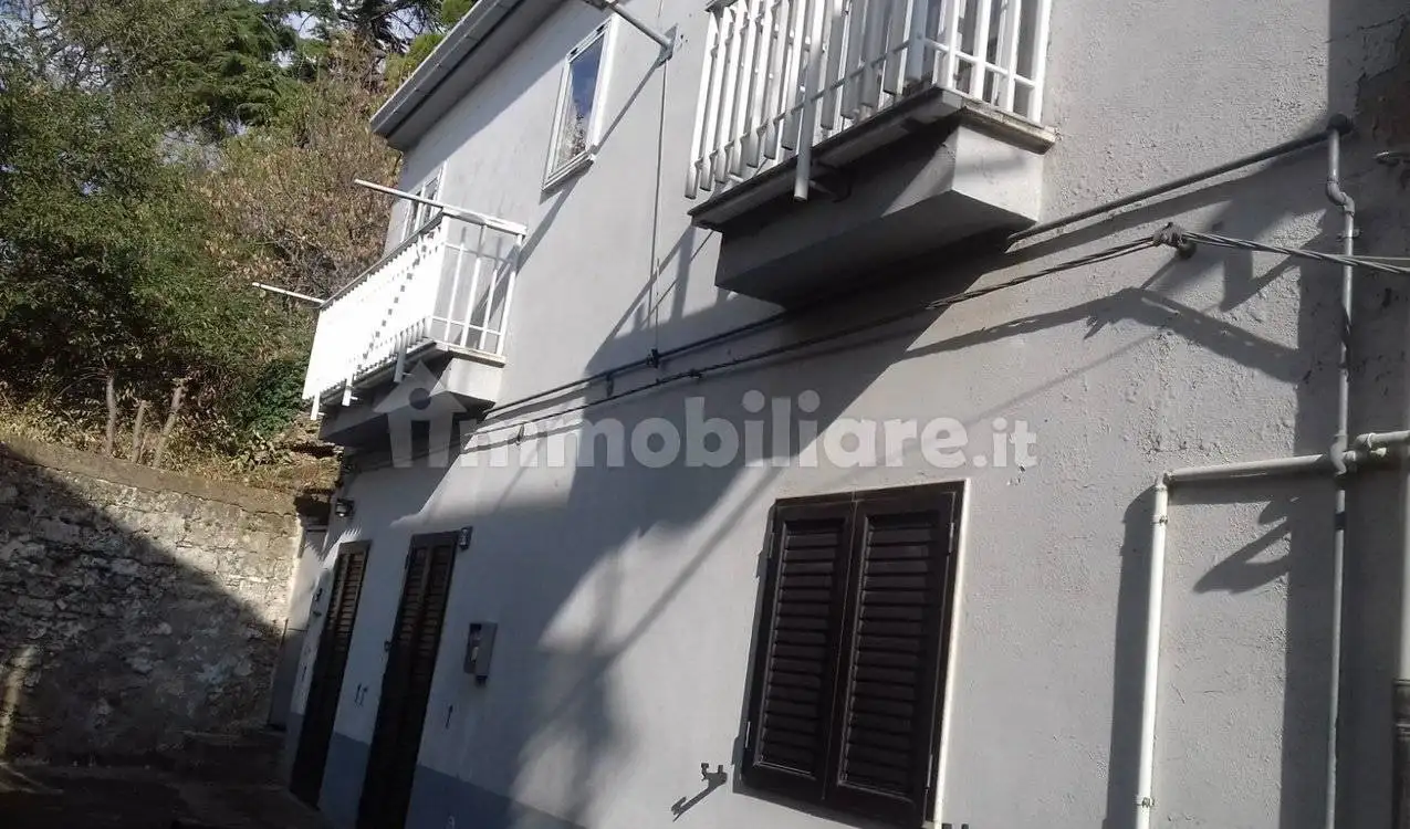 Villa in vendita a Genzano di Lucania