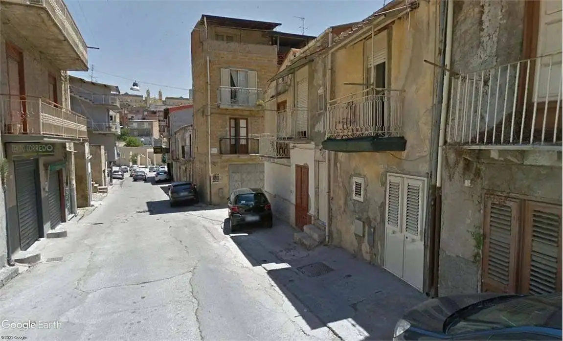 Appartamento in affitto a Favara