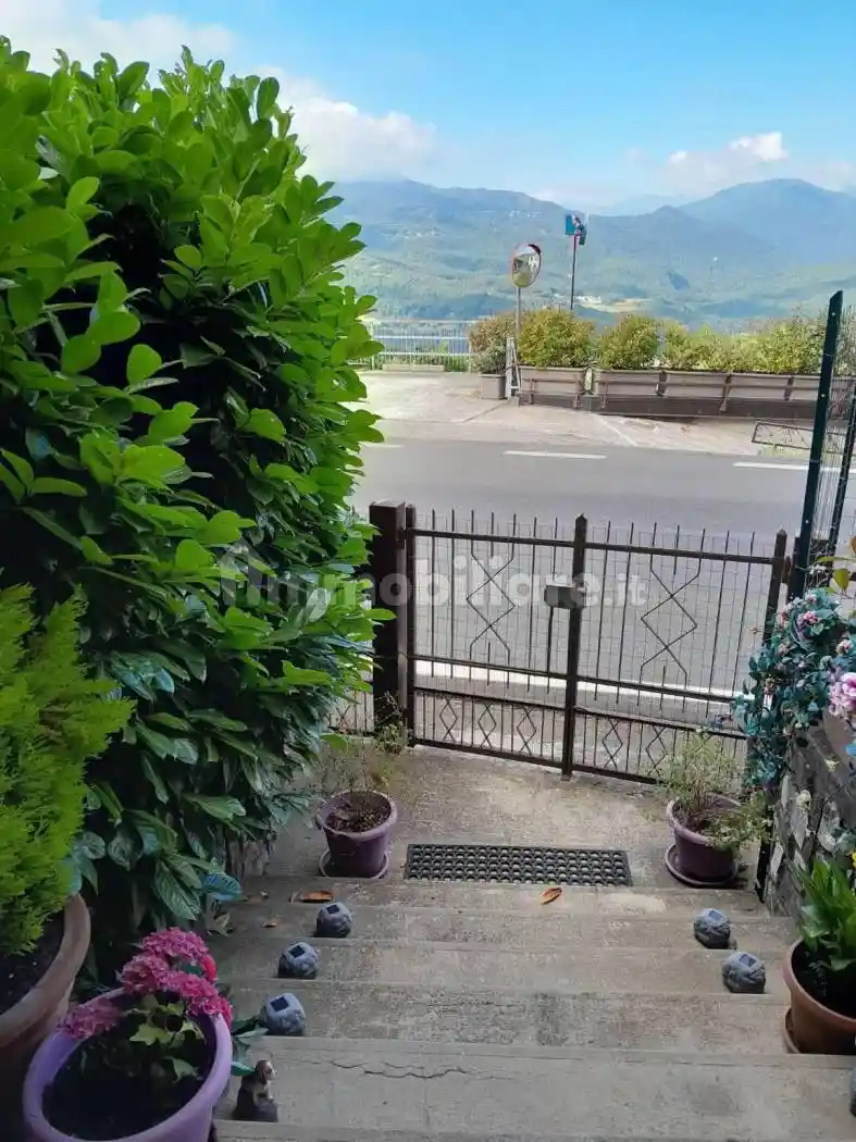 Appartamento in vendita a Bardi