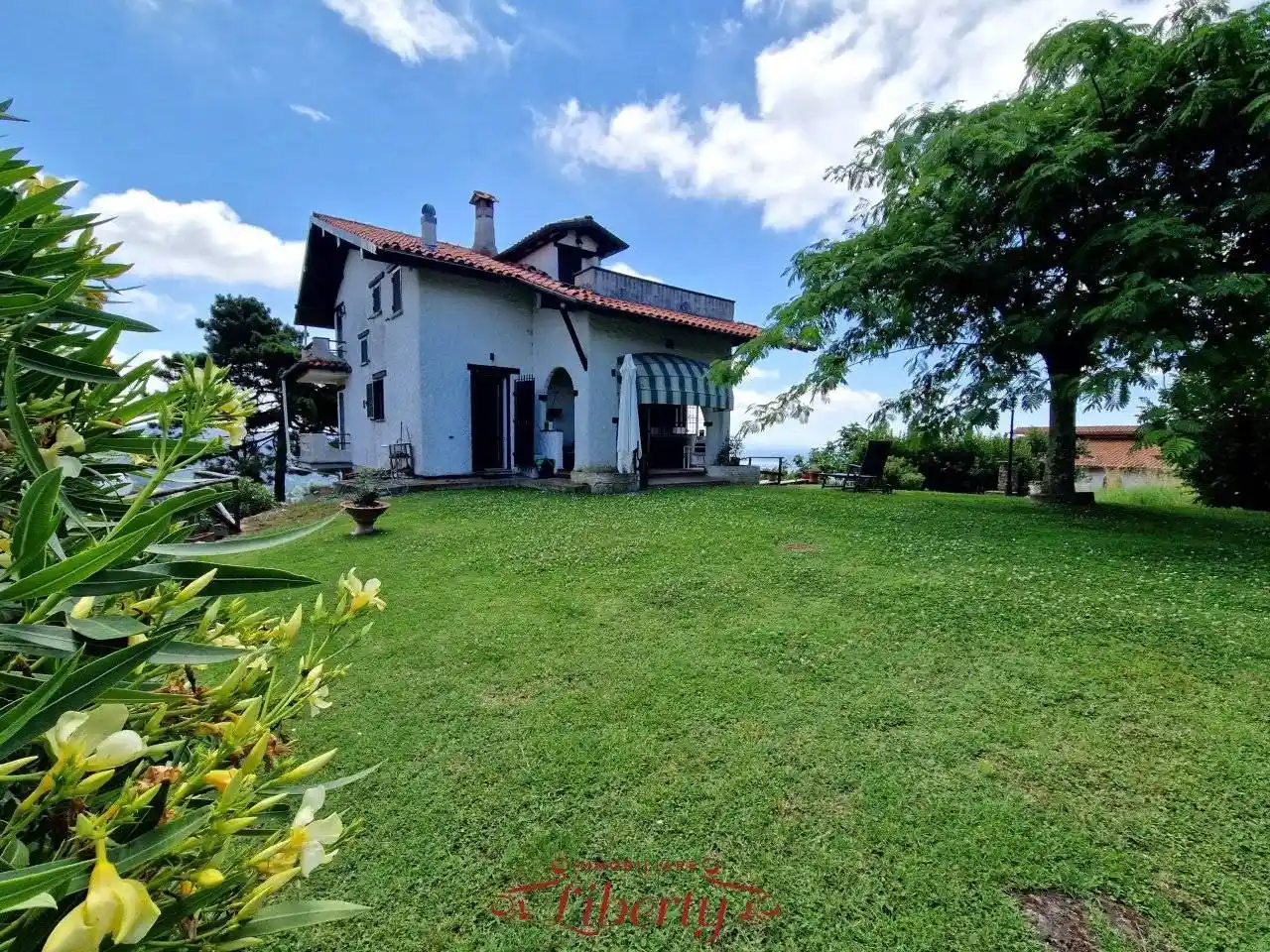 Villa in vendita a Massarosa