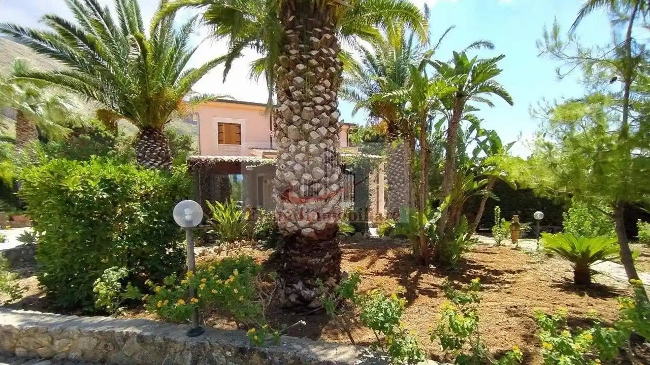 Villa in vendita a Castellammare del Golfo