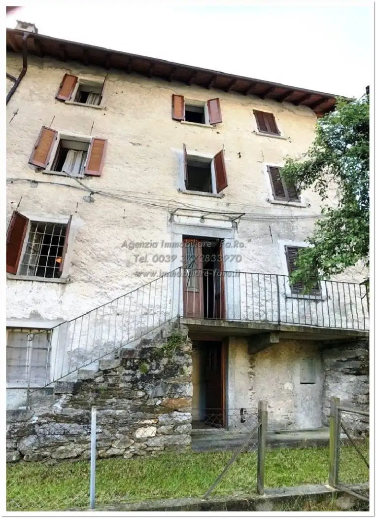 Casa indipendente in vendita a Gurro