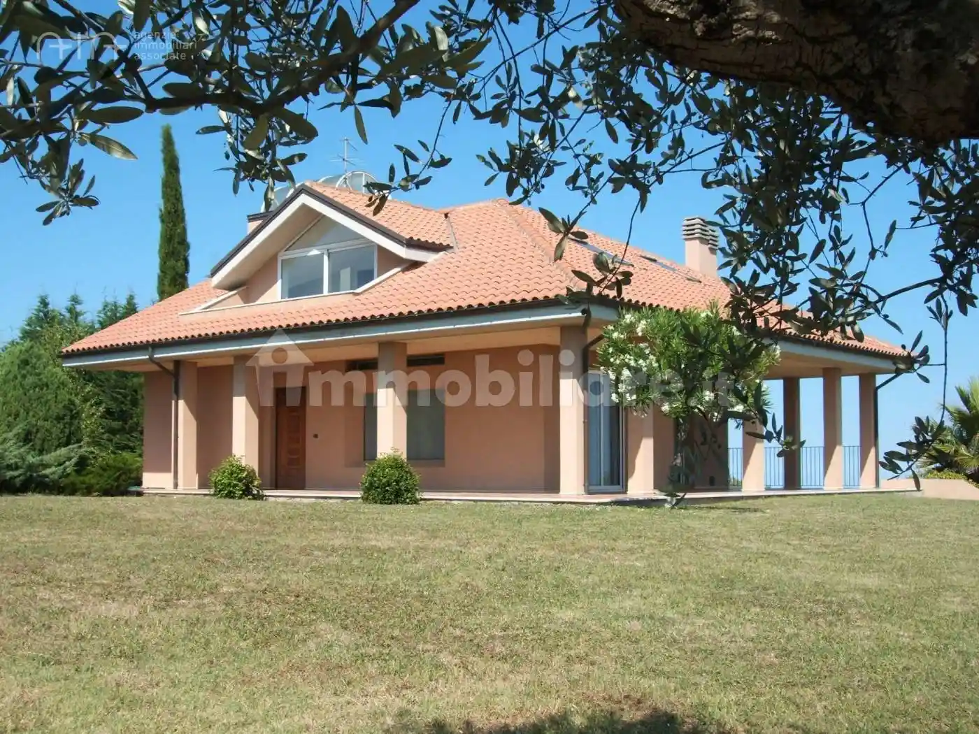 Casa indipendente in vendita a Ripatransone