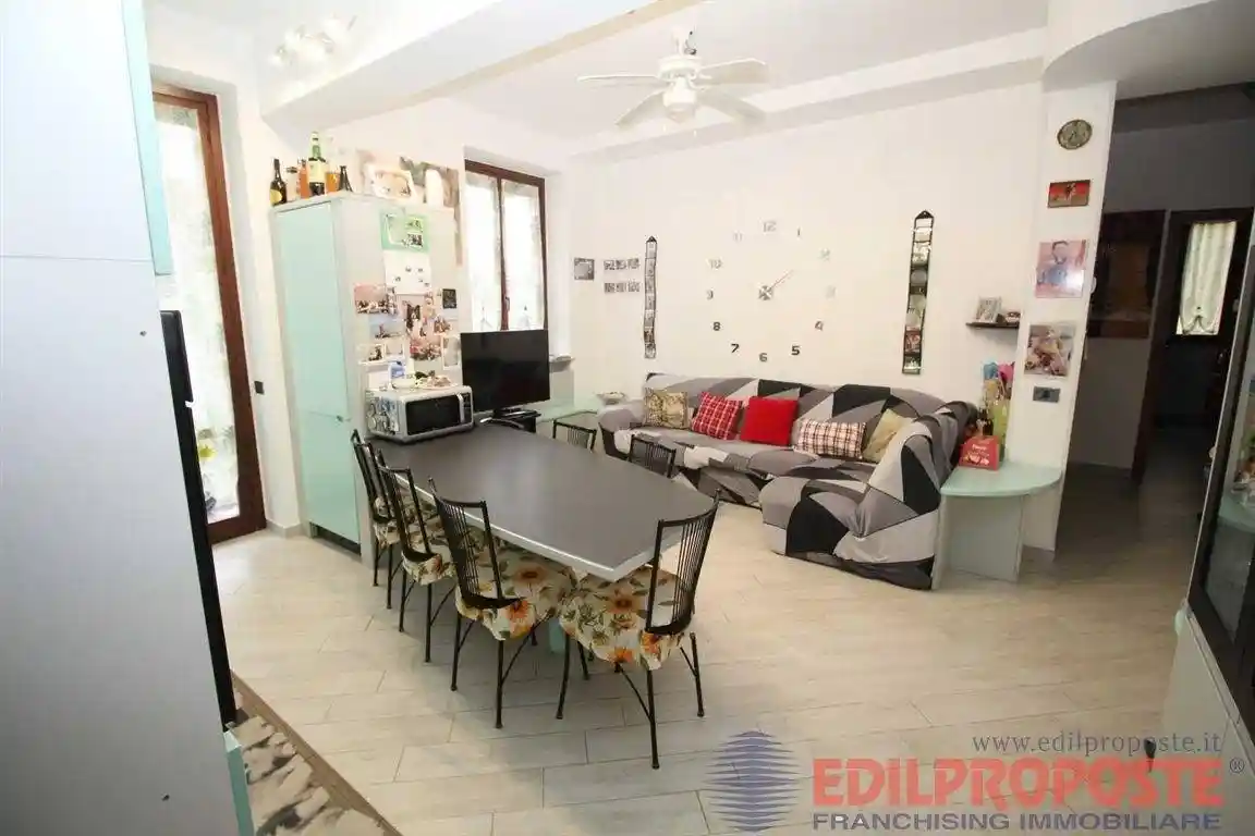 Appartamento in vendita a Cogliate