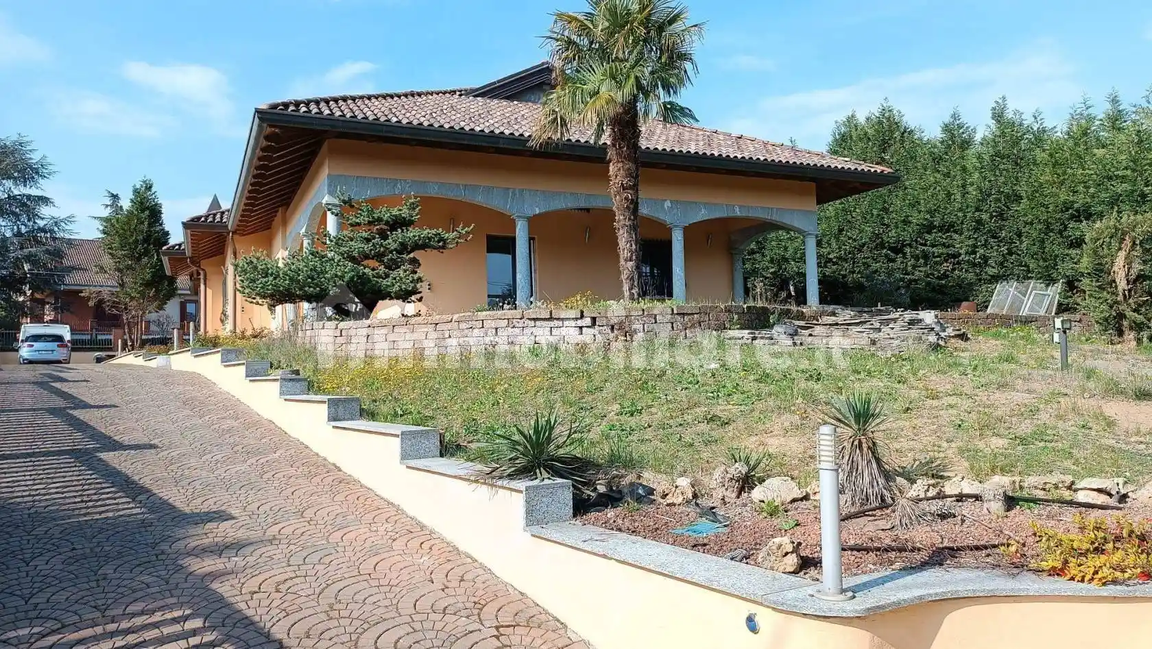 Villa in vendita a Valenza