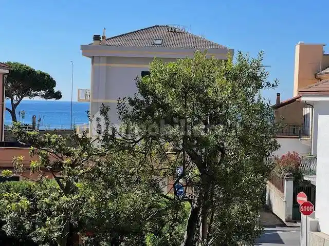 Appartamento in vendita a Celle Ligure