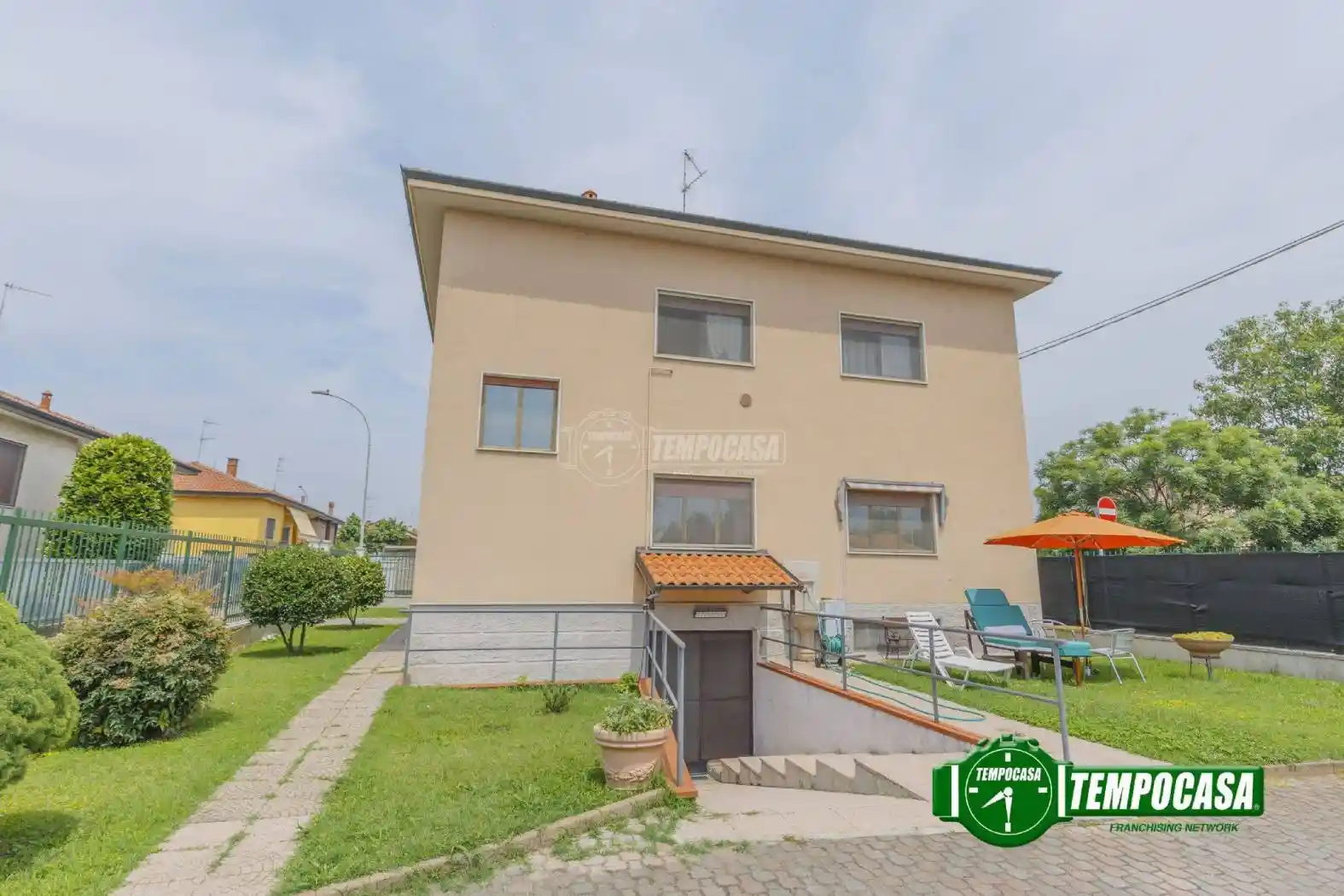 Villa in vendita a Besate