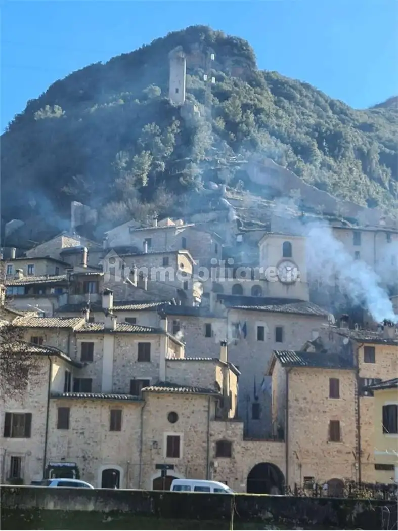 Appartamento in vendita a Scheggino